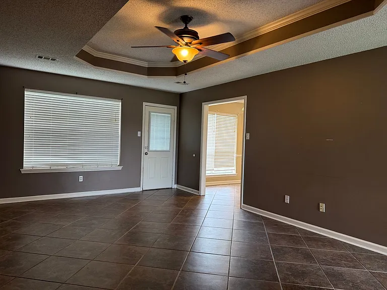 23 Violet Ln — Photo 3