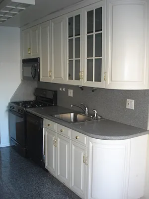 Rented by 4 Points Properties | media 34