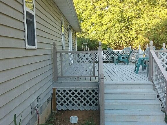 3rd image of 264 Stanley Blvd