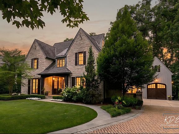 2nd image of 465 White Oak Dr