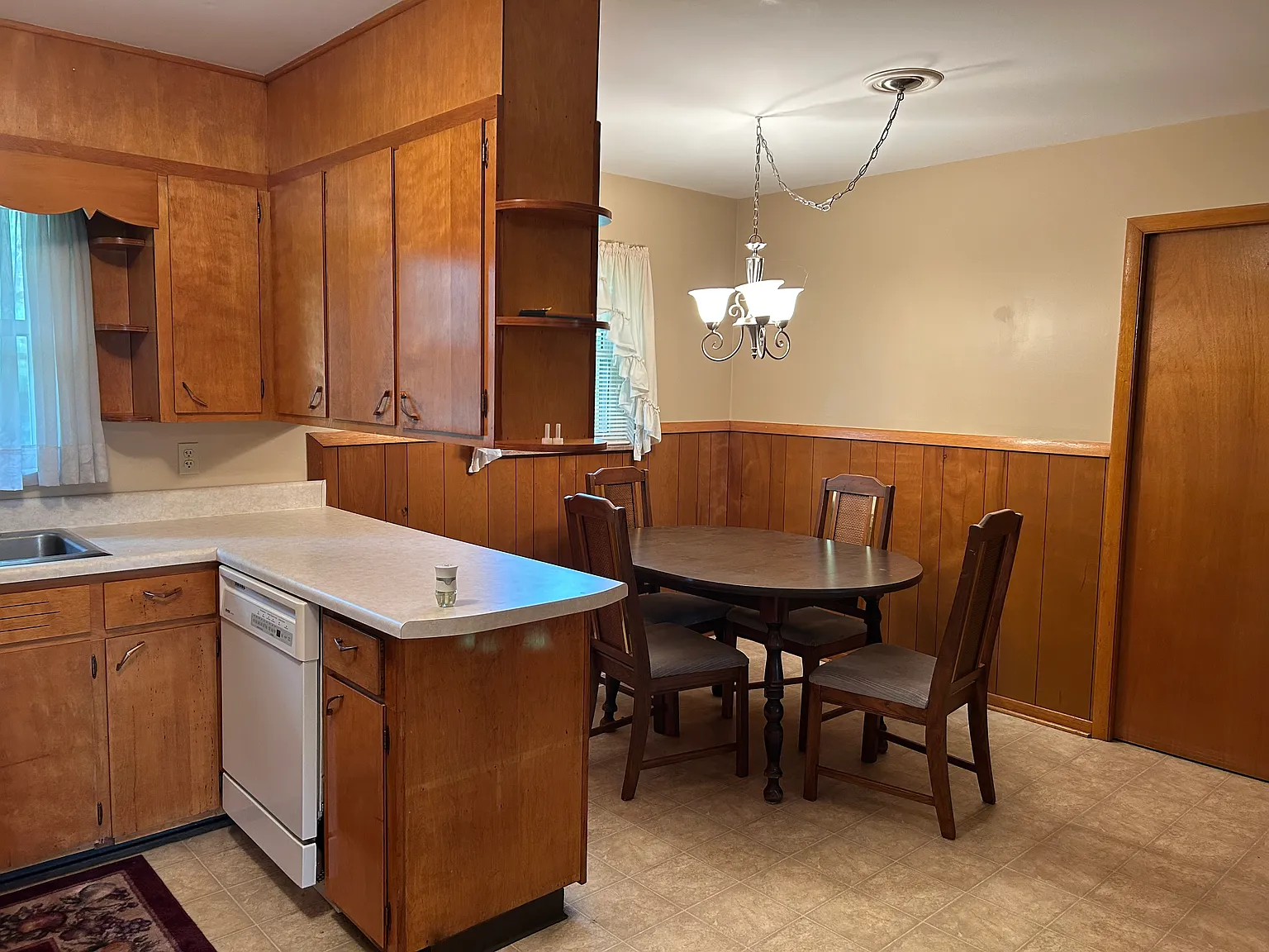 7236 Brickey Ln — Photo 3