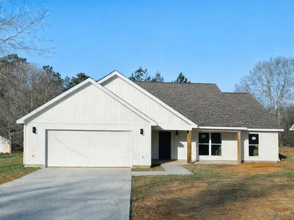 105 Summit Dr, Carriere, MS 39426