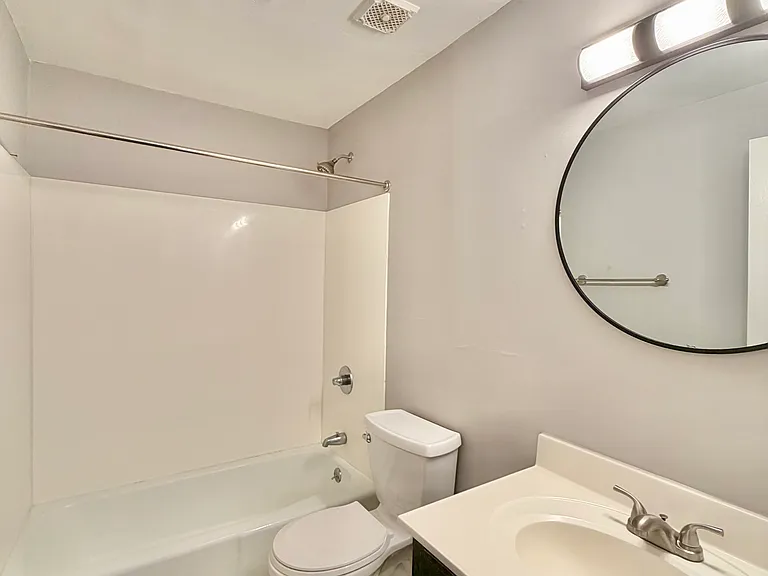 163 Lakeshore Dr #2 — Photo 10