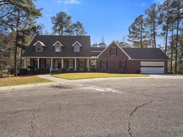 6 Stonesthrow Dr, Laurel, MS 39440