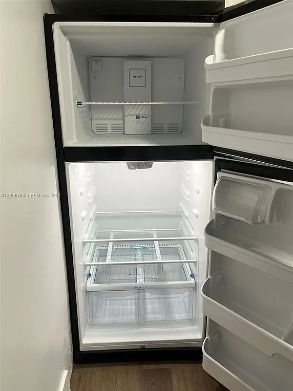 1 bed, 1.0 bath, 1454 sqft, $1,550 — Photo 4