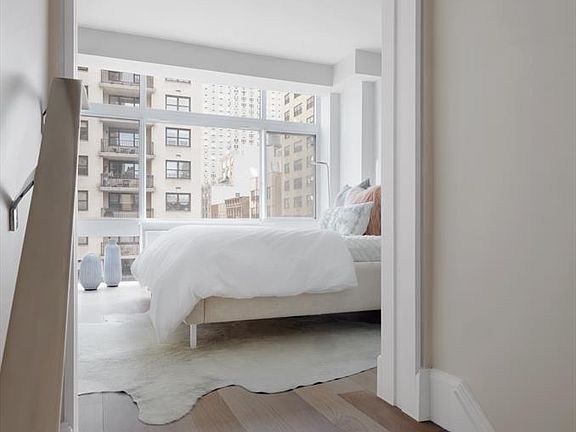 4th image of 389 E 89th St APT 5E