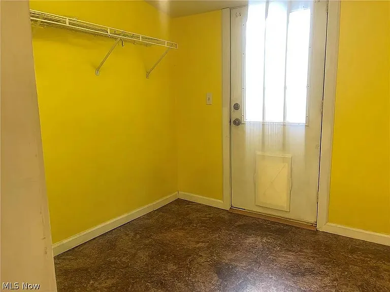 609 Poplar Ave — Photo 1