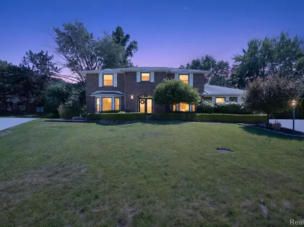 3115 Glengrove Dr, Rochester Hills, MI 48309