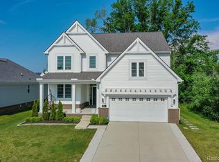 1957 Emerald Ln, Wixom, MI 48393
