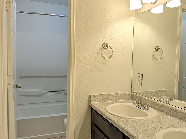 5444 Hicks Dr — Photo 13