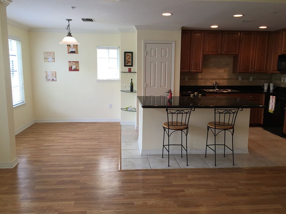 2nd image of 9825 Meadow Field Cir