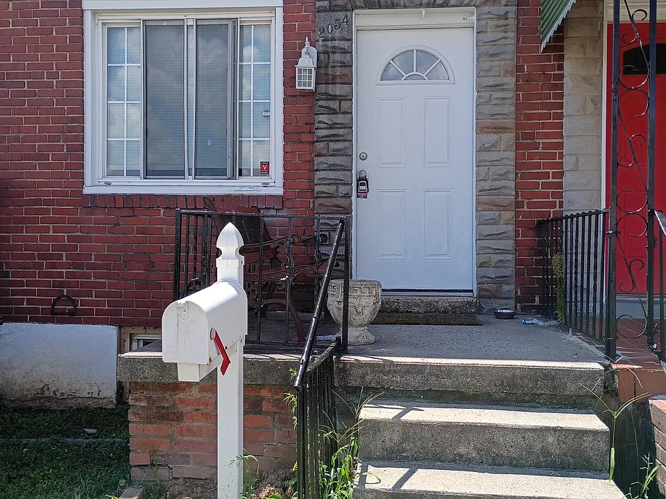 2054 Grinnalds Ave