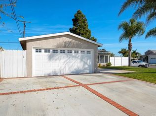 826 Darrell St, Costa Mesa, CA 92627