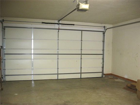 2nd image of 310 Beth Ln
