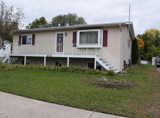 204 Division St N, Morristown, MN 55052