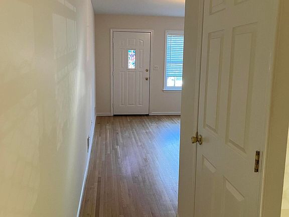 4th image of 558 Oder Ave