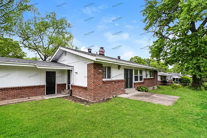 10621 Langford Dr — Photo 12