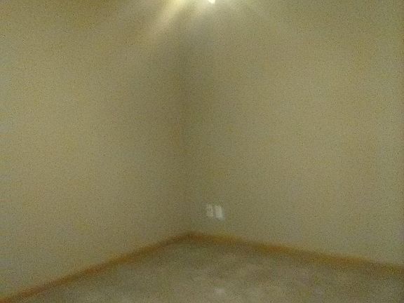 2nd image of 418 NW Woodbury Dr
