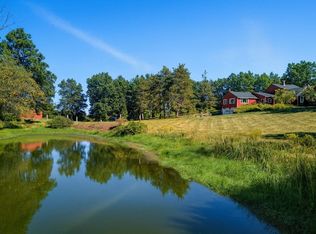 523 Martins Pond Rd, Groton, MA 01450