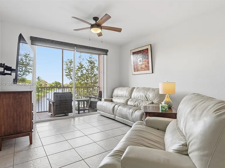 7765 Yardley Dr #313 — Photo 15