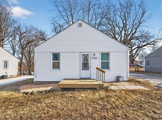 4703 SW 2nd St, Des Moines, IA 50315