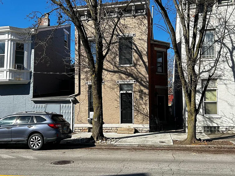 409 E 6th St #2 — Photo 20