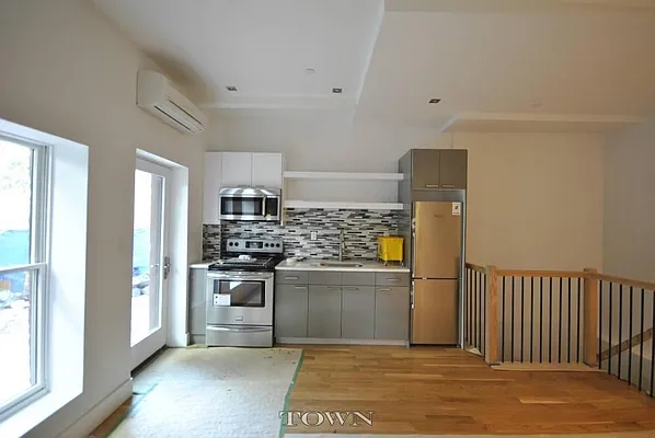 Rented by Town Residential | media 37