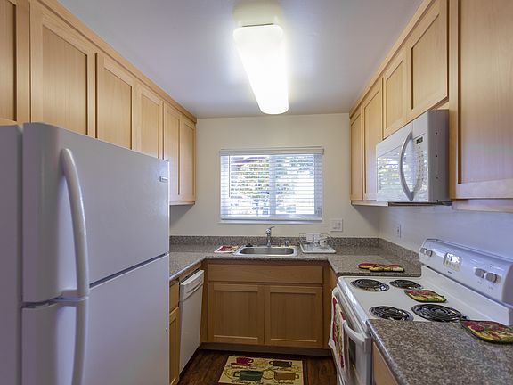 4th image of 15700 Washington Ave #680