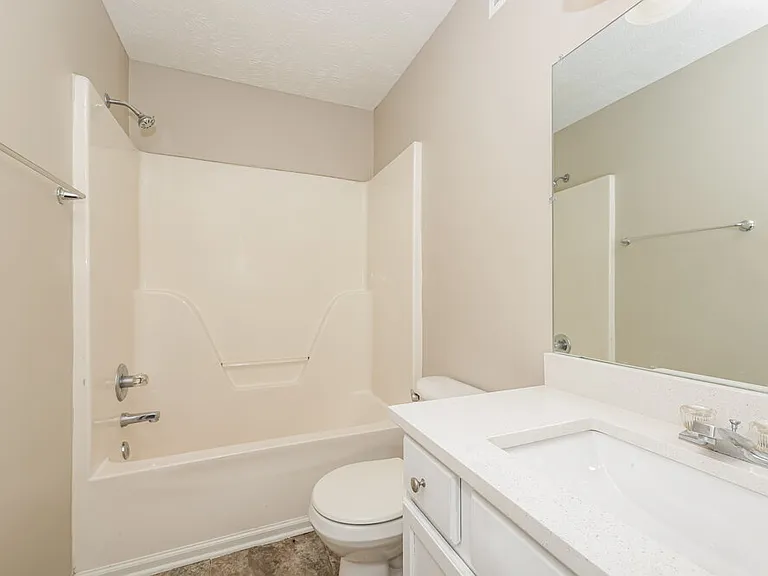 1502 Killarney Dr — Photo 11