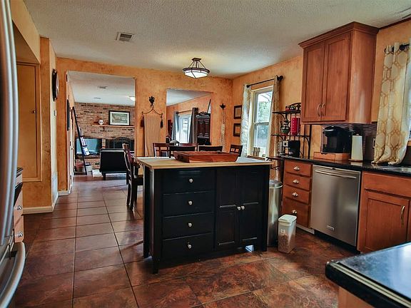 4th image of 5730 Langley Ct