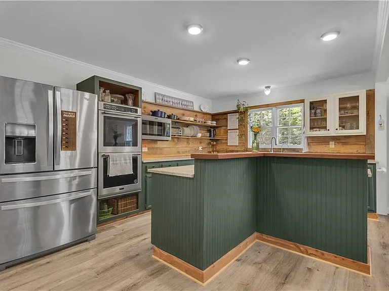 6290 Cascade Palmetto Hwy — Photo 22