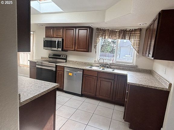 4th image of 1209 NW Bayshore Dr