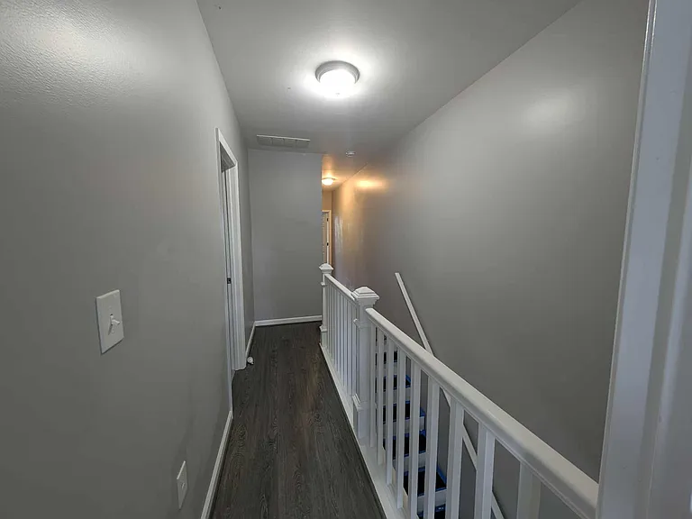 2118 E Hoffman St — Photo 12