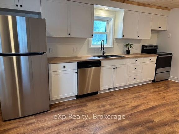 3rd image of 601 Drive In Rd