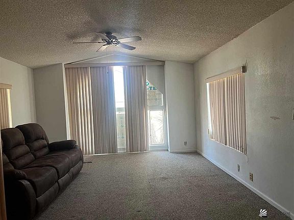 5th image of 8854 S Preston Ct