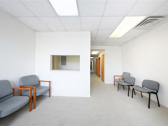 5th image of 153 Kings Hwy