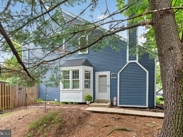 6301 Chimney Wood Ct, Alexandria, VA 22306