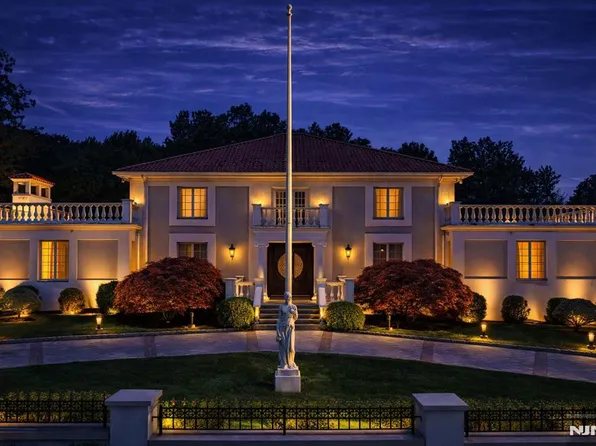 14 Jane Dr, Englewood Cliffs, NJ 07632