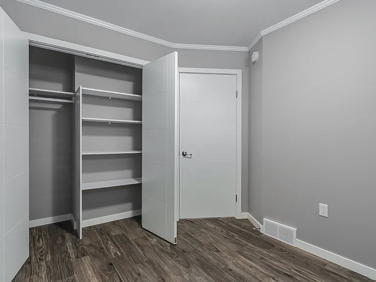 107 Thode Ave — Photo 50