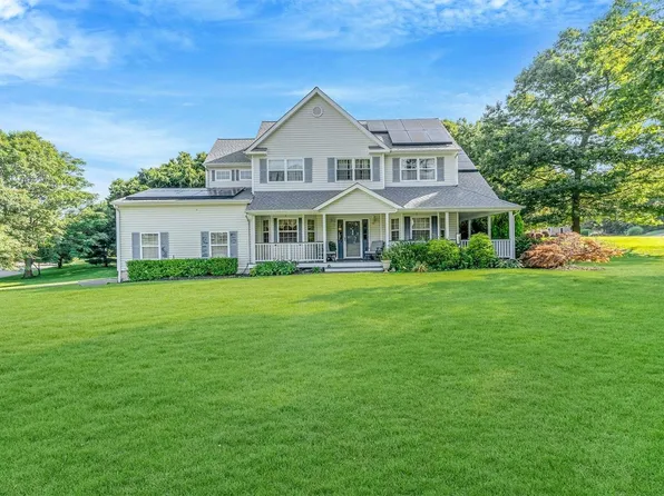 63 Lidge Drive, Farmingville, NY 11738