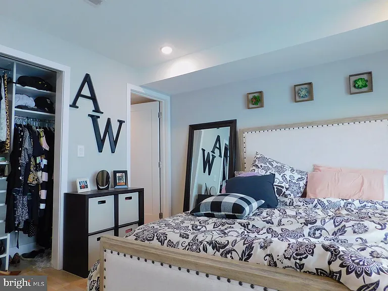 922 N 17th St #26-F — Photo 12