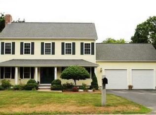 52 Oakland St, Medway, MA 02053