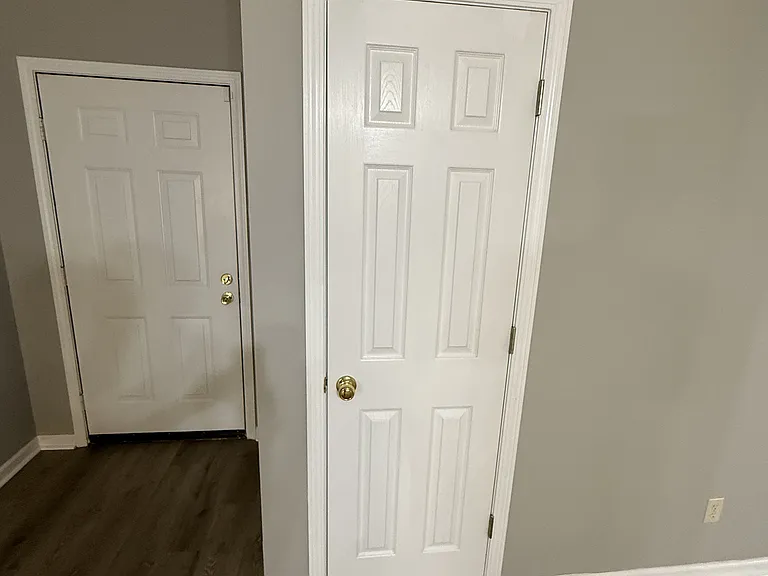 367 Templeton Dr — Photo 17