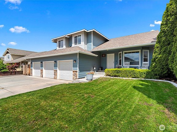 3rd image of 2562 Fancher Heights Boulevard
