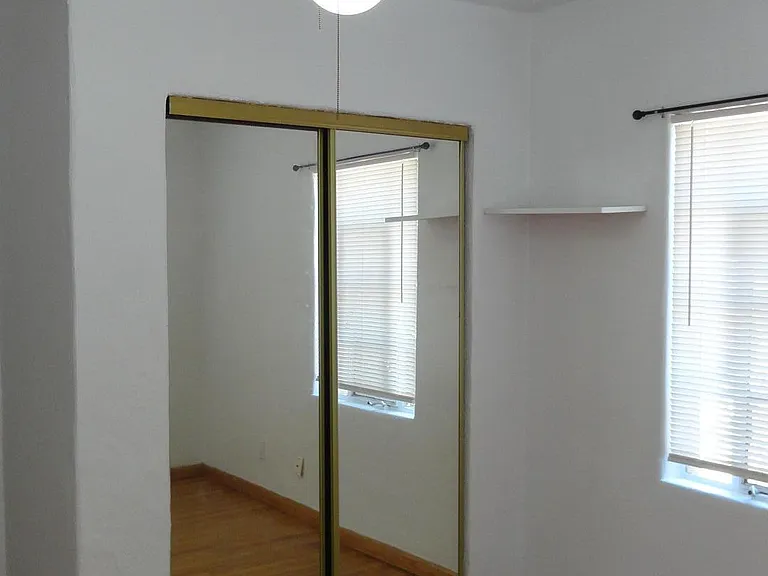 725 Carlisle Blvd NE — Photo 12