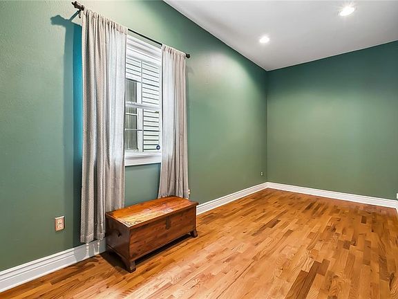 4th image of 8511 Cohn St