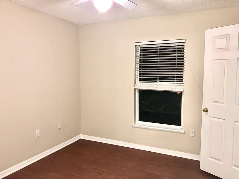 1253 Stonewater Cir — Photo 18