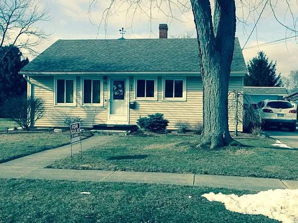 612 W Yeasting St, Gibsonburg, OH 43431