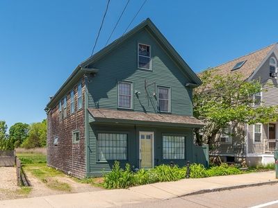 157 Main St, Essex, MA, 01929