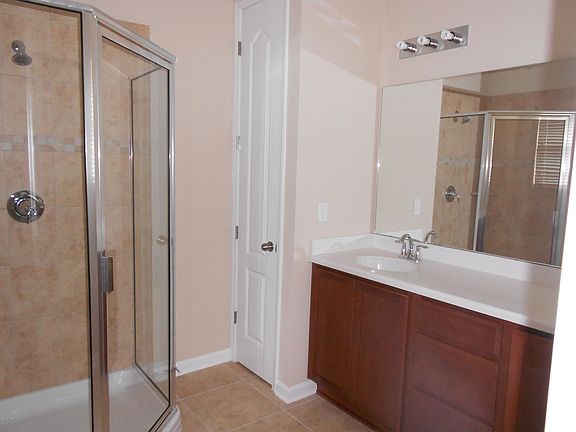 5th image of 15895 LEXINGTON PARK Boulevard #292